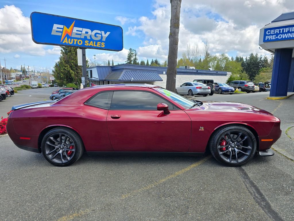 Used 2022 Dodge Challenger R/T Scat Pack w/ Driver Convenience Group RWD image 9