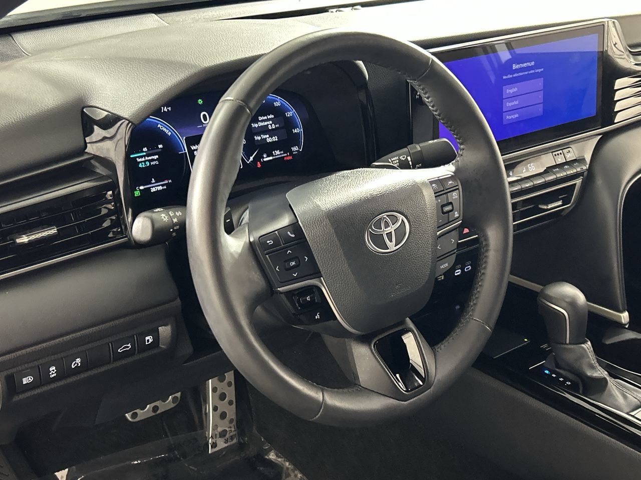 Used 2025 Toyota Camry XSE FWD image 14