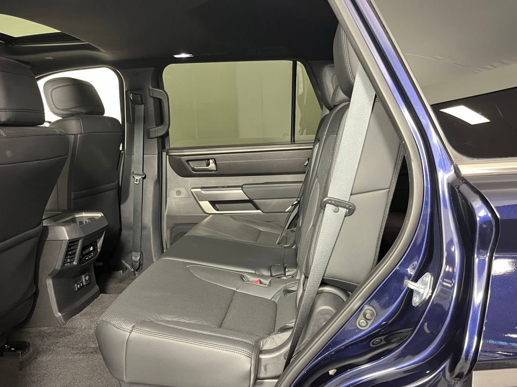 Used 2025 Toyota Sequoia SR5 w/ SR5 Premium Package AWD/4WD image 26