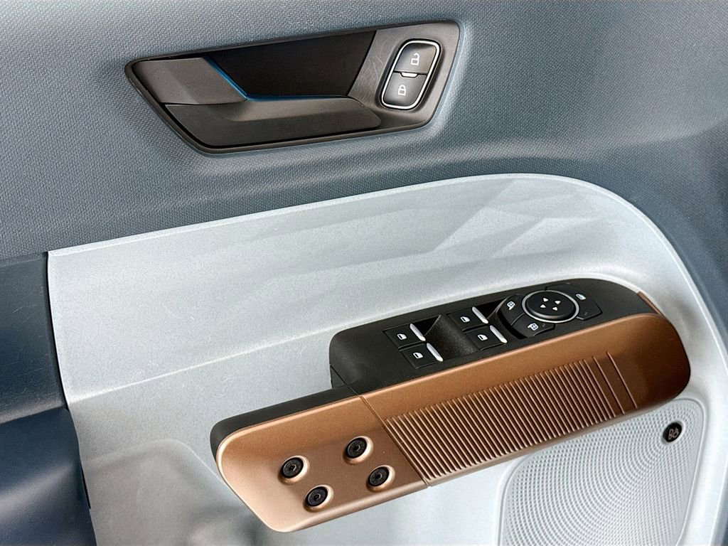Used 2023 Ford Maverick Lariat w/ Lariat Luxury Package image 24