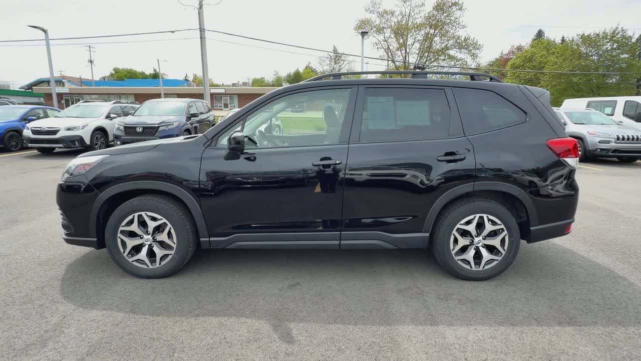 Certified 2023 Subaru Forester Premium AWD/4WD image 5