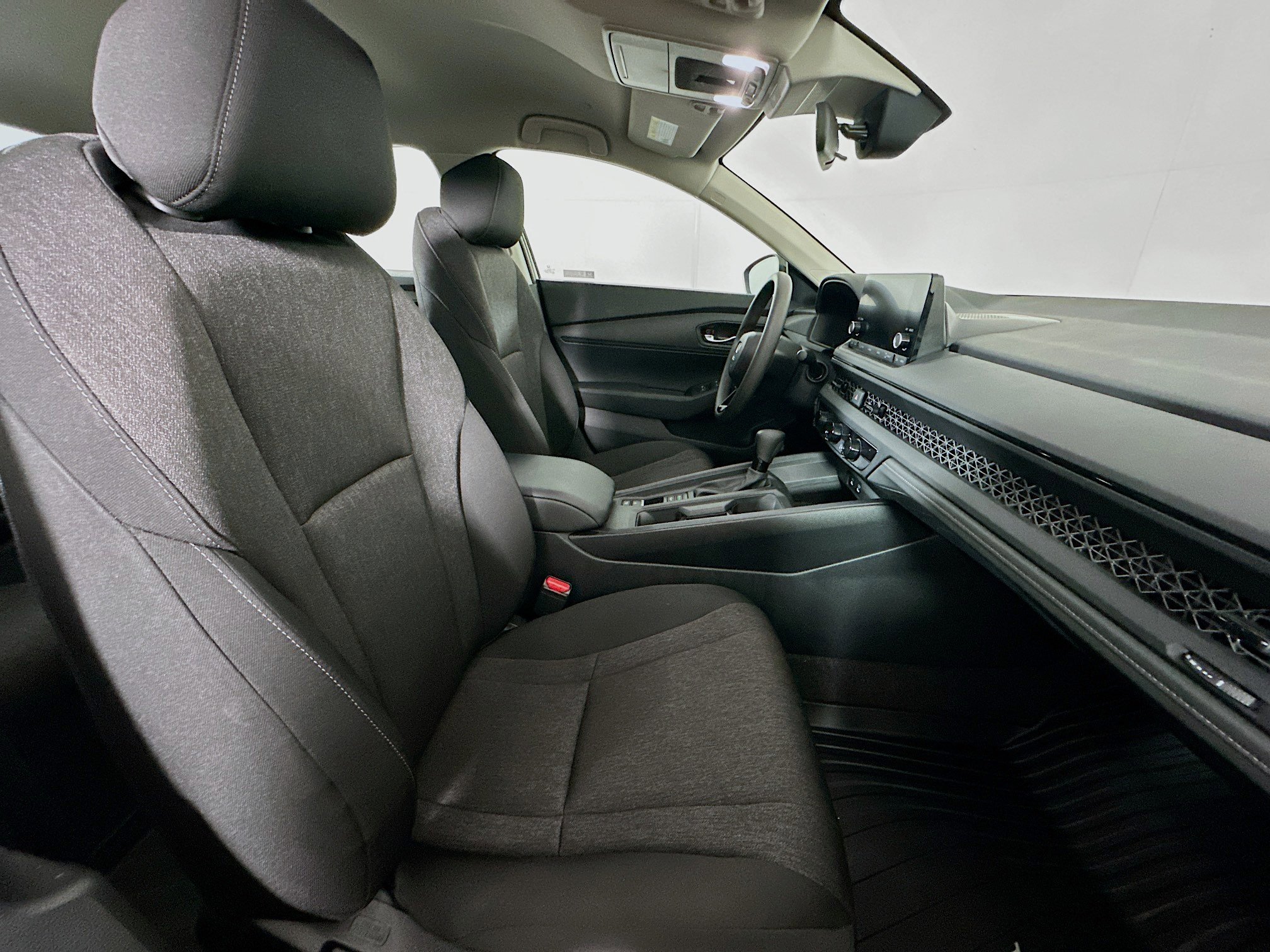 Used 2025 Honda Accord LX image 29