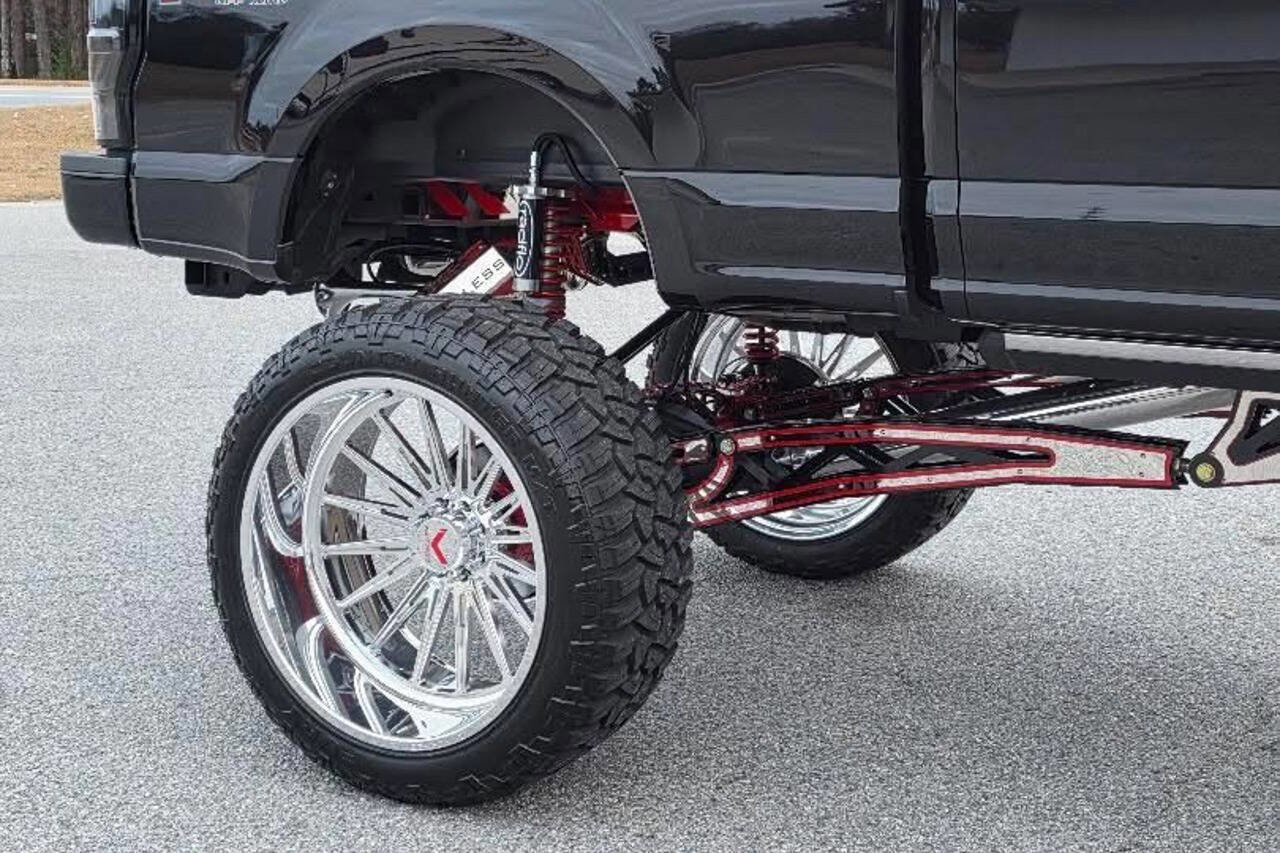 Used 2019 Ford F250 Platinum w/ Platinum Ultimate Package AWD/4WD image 9