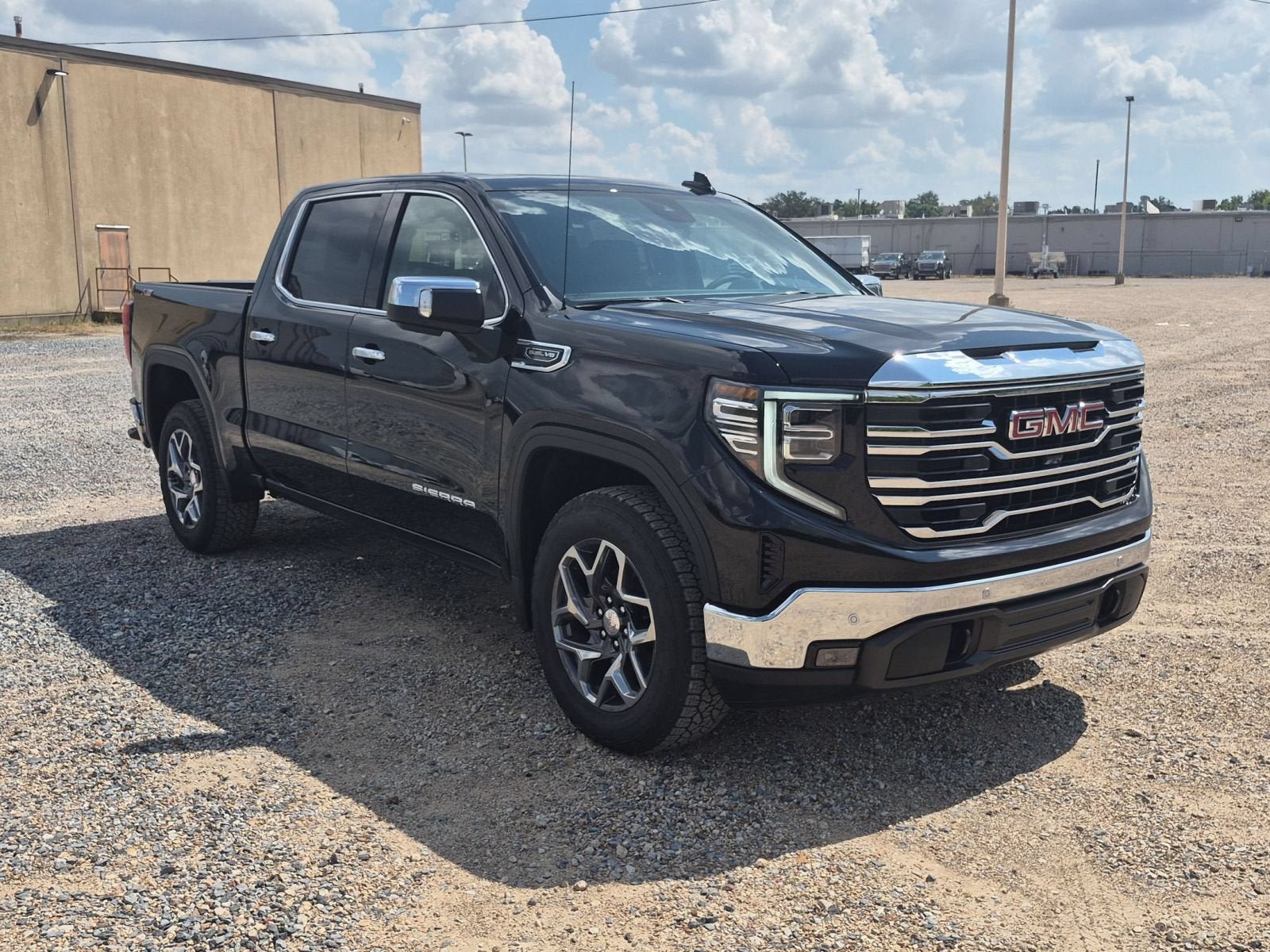 New 2026 GMC Sierra 1500 SLT AWD/4WD image 8