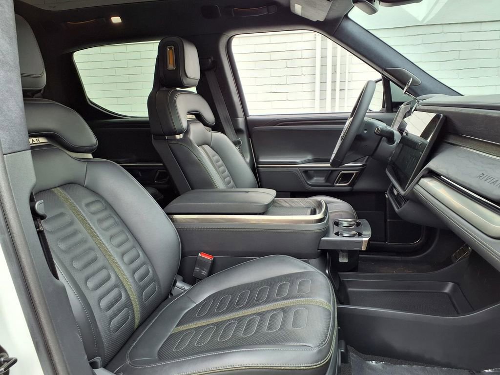 Used 2023 Rivian R1T Adventure AWD/4WD image 6