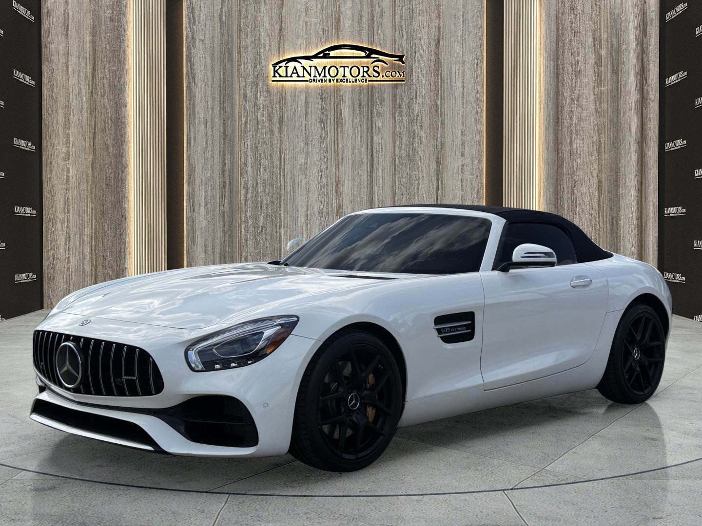 Used 2018 Mercedes-Benz AMG GT Roadster image 8