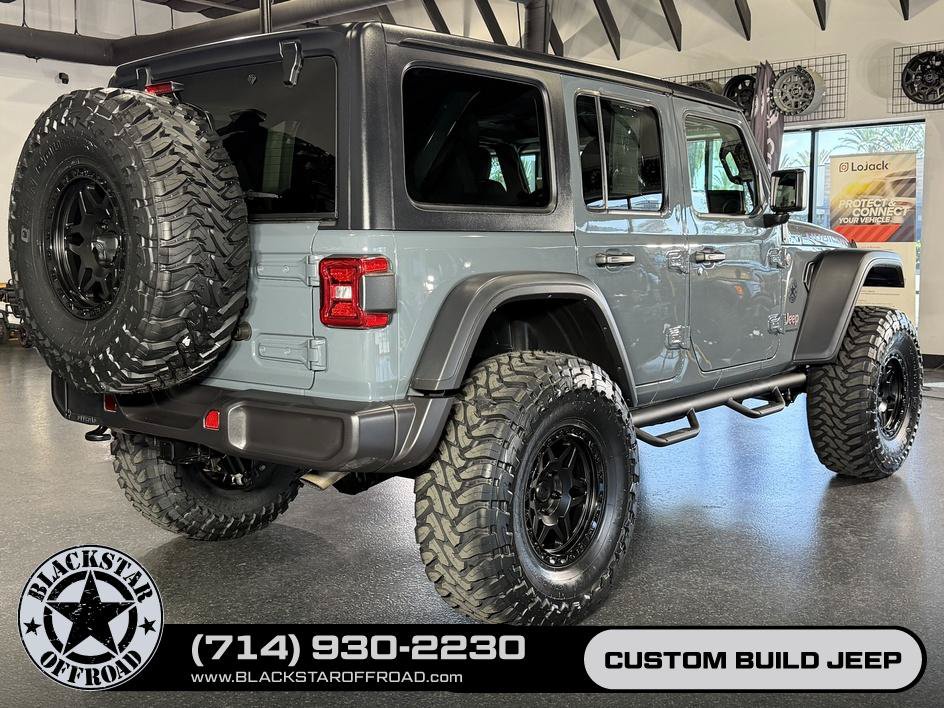 Used 2025 Jeep Wrangler Unlimited Rubicon w/ Convenience Group AWD/4WD image 13