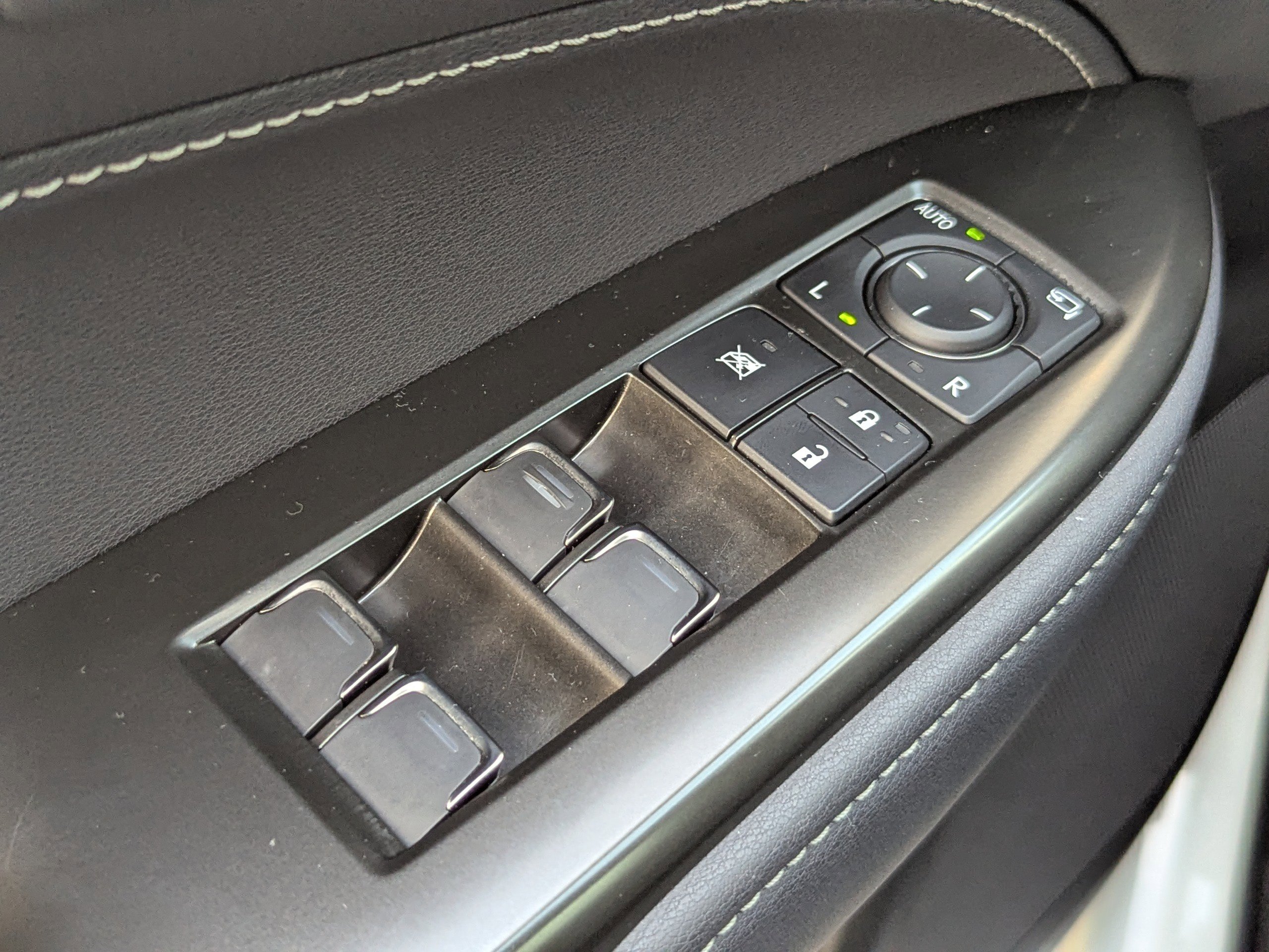 Used 2025 Lexus NX 450h+ F Sport w/ Accessory Package (2T) image 15