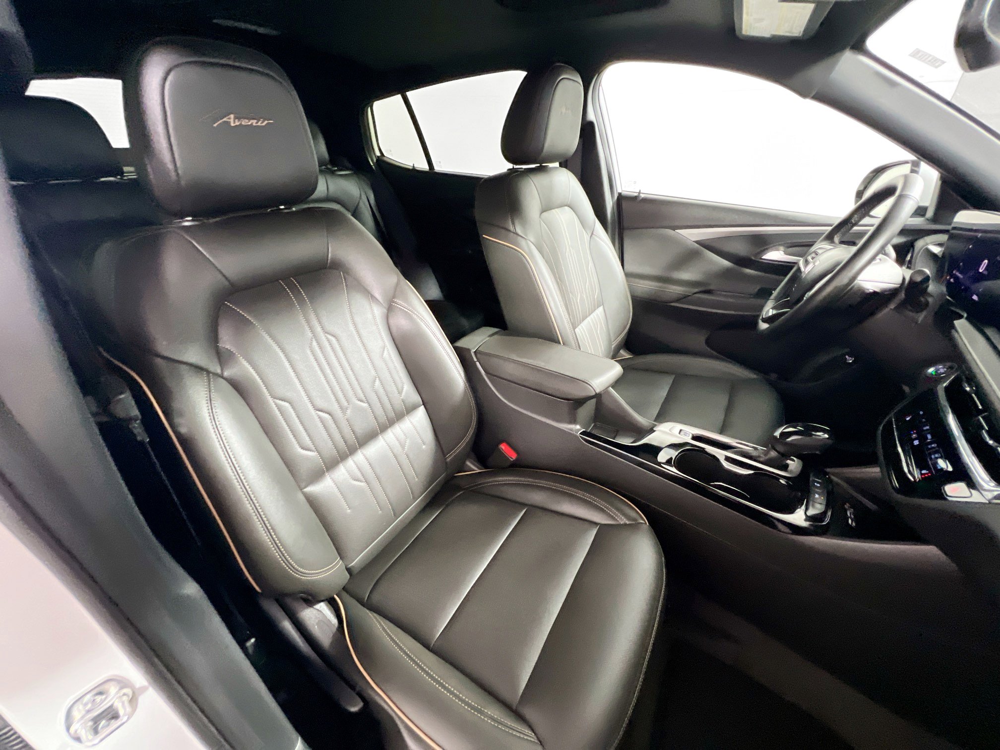 Used 2025 Buick Envista Avenir image 31