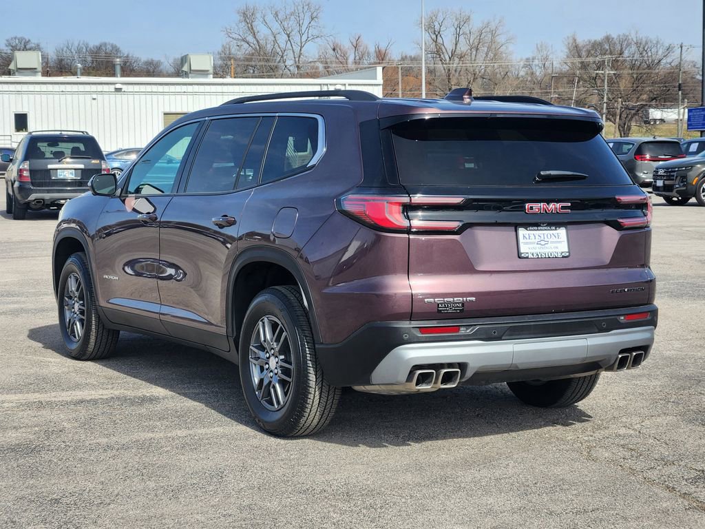 Used 2025 GMC Acadia Elevation image 7