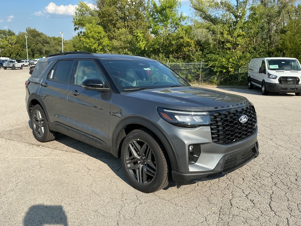New 2027 Ford Explorer ST AWD/4WD image 3