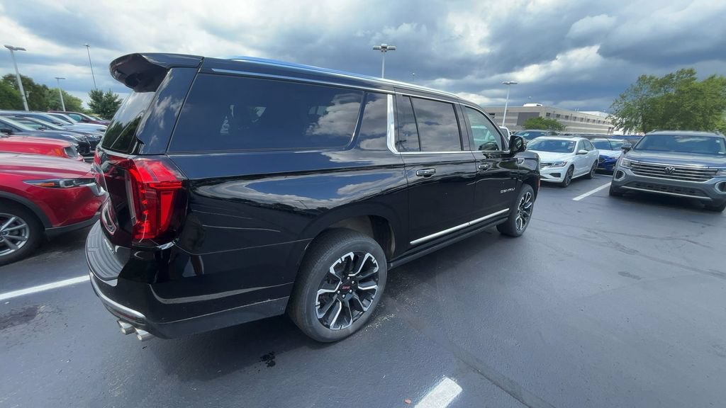 Used 2023 GMC Yukon XL Denali w/ LPO, Floor Liner Package AWD/4WD image 7