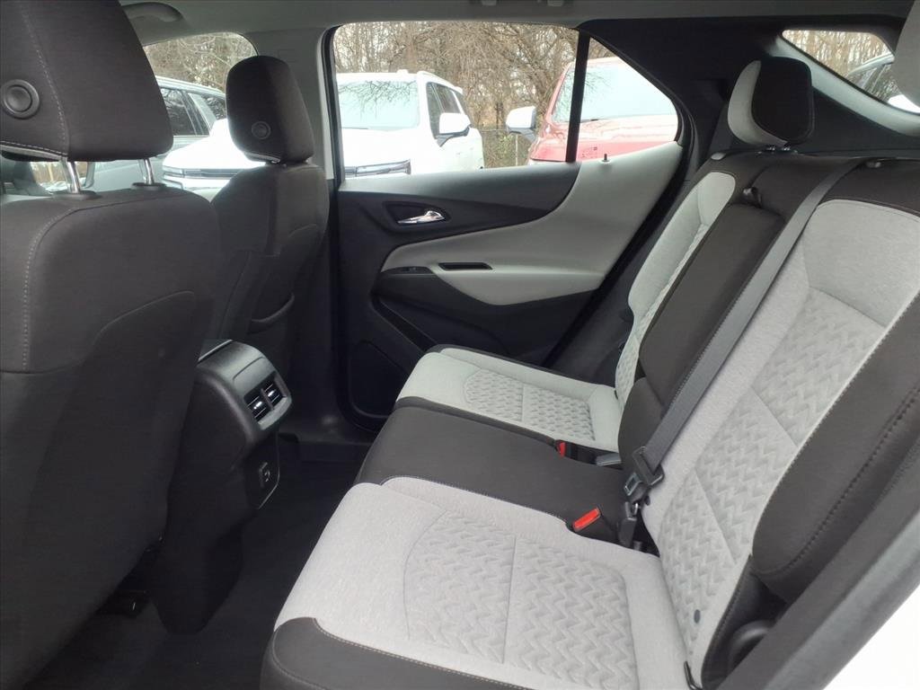 Used 2023 Chevrolet Equinox LS image 16