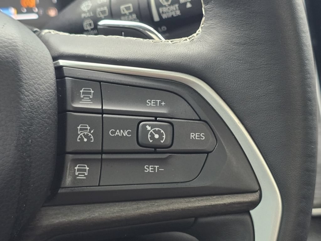 Used 2021 Jeep Grand Cherokee L Limited RWD image 32