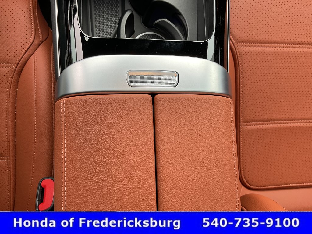 Used 2025 Mercedes-Benz GLC 300 4MATIC image 39