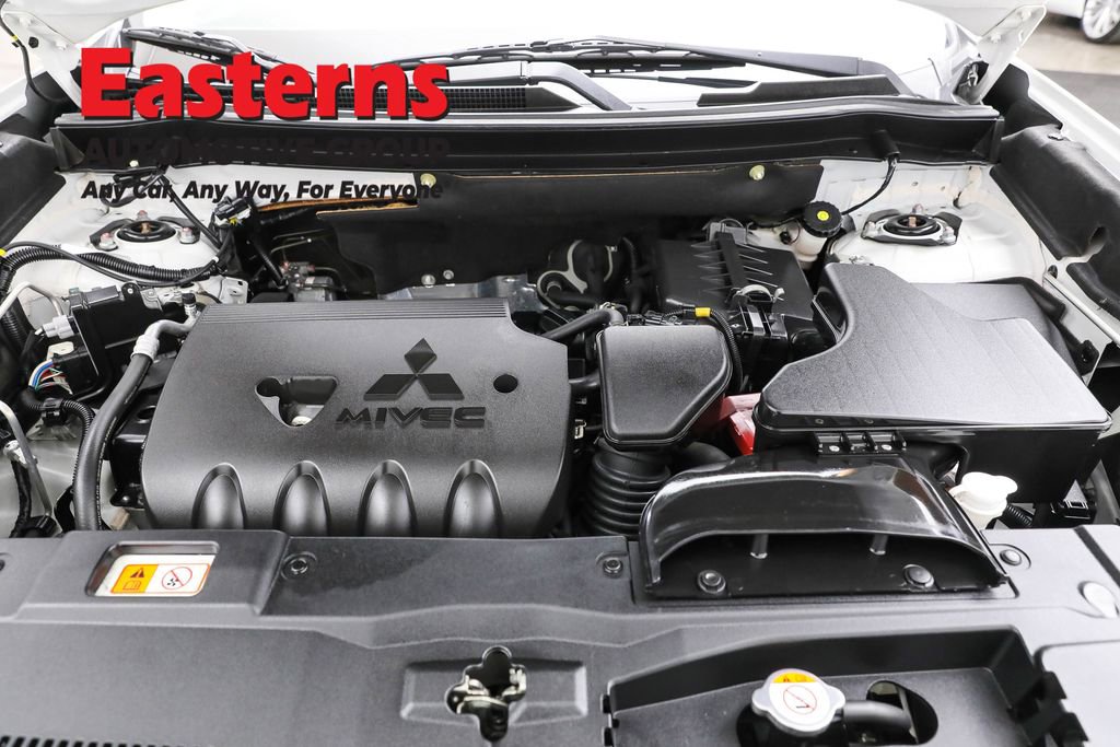 Used 2020 Mitsubishi Outlander ES image 7