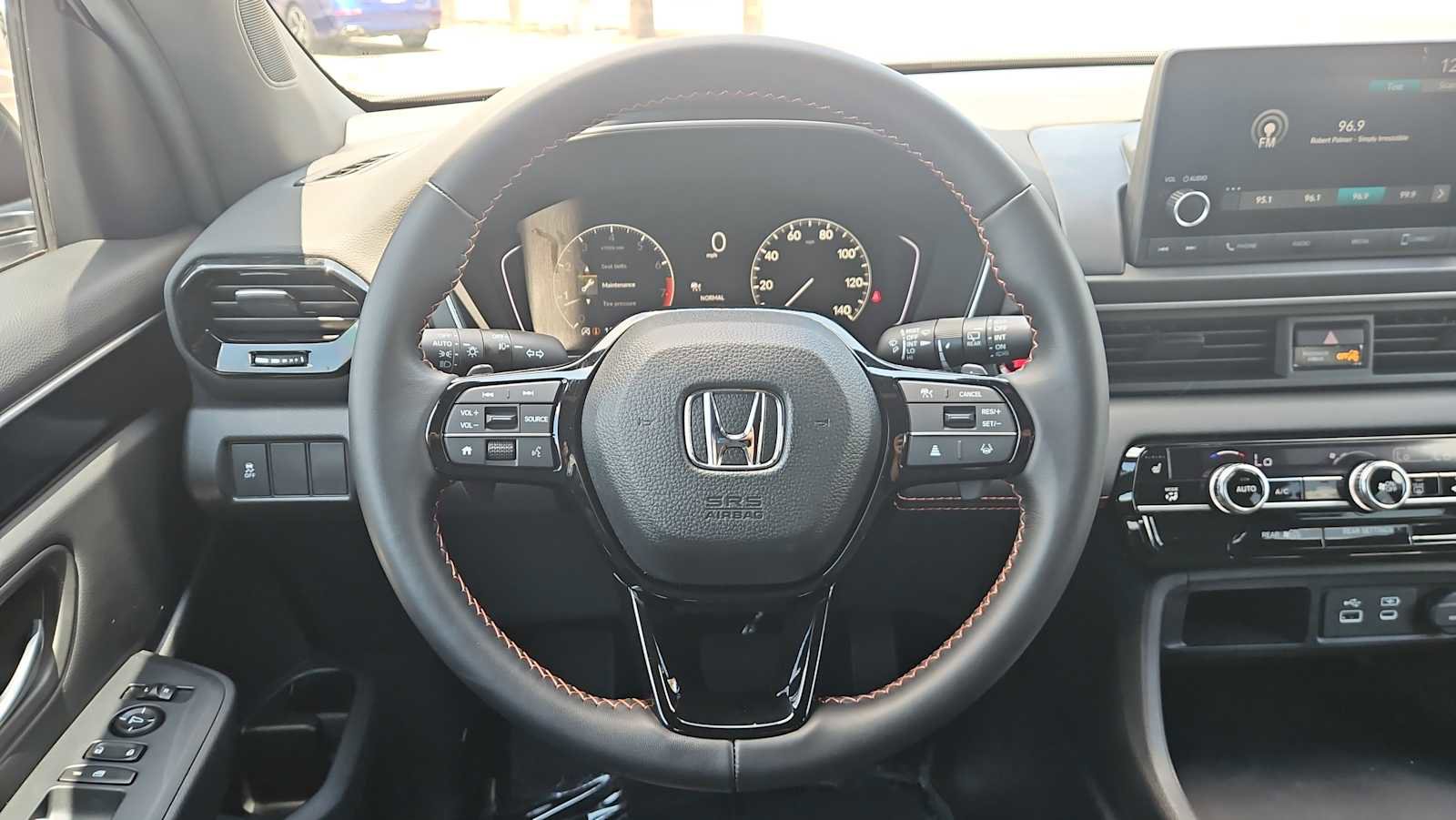 Certified 2025 Honda Pilot Sport image 11