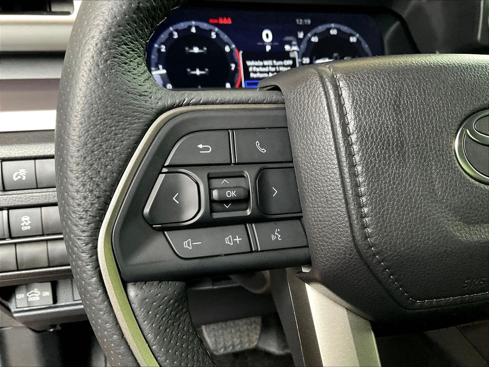 Used 2025 Toyota Tacoma TRD Off-Road AWD/4WD image 12