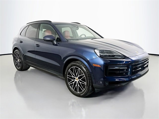 Used 2024 Porsche Cayenne w/ Sport Chrono Package image 20