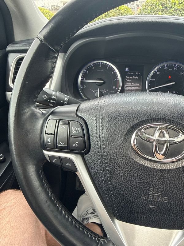 Used 2018 Toyota Highlander SE AWD/4WD image 28