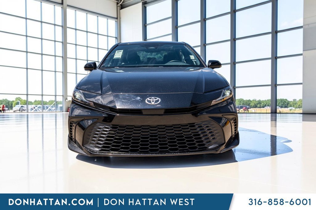 Used 2025 Toyota Camry SE FWD image 23