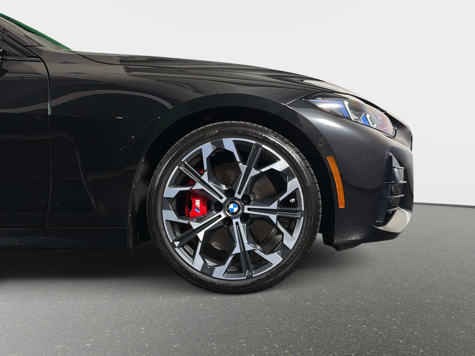 Used 2025 BMW 430i xDrive Coupe w/ M Sport Package AWD/4WD image 4