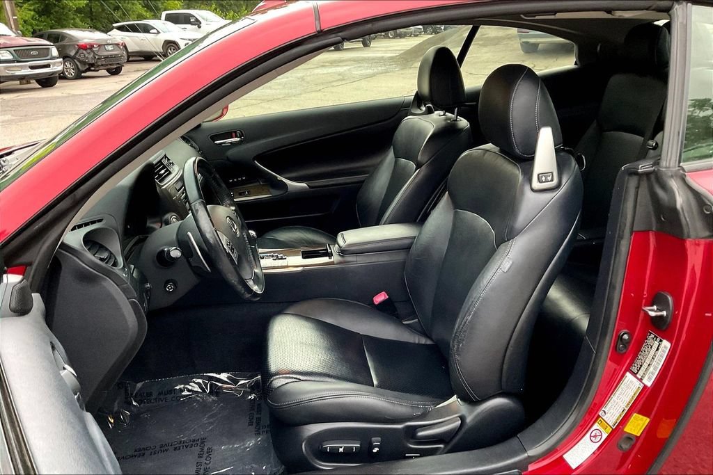 Used 2013 Lexus IS 250C w/ Luxury Pkg RWD image 20