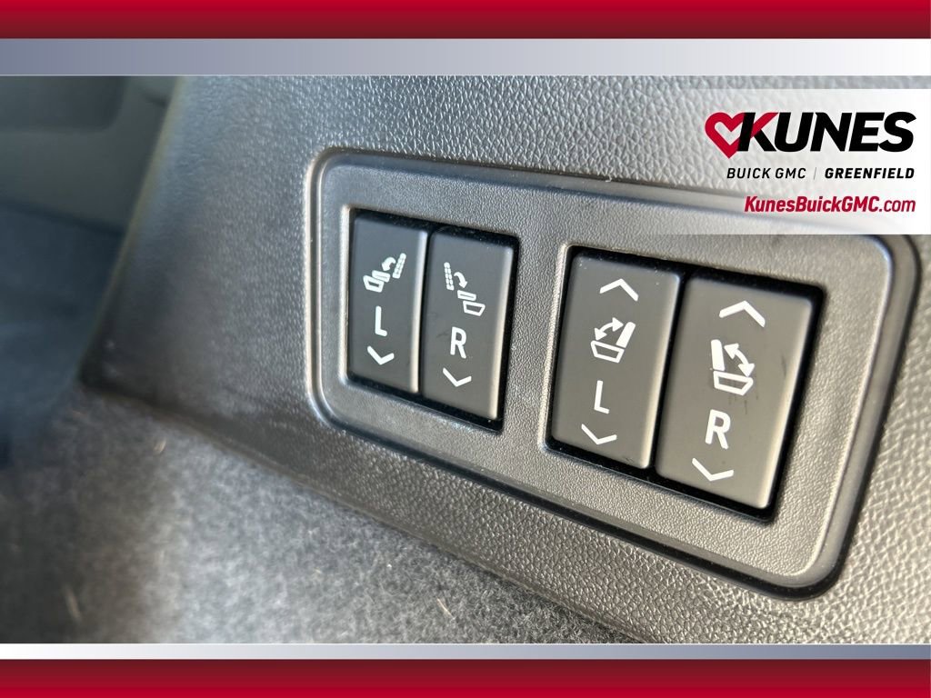 Used 2024 Cadillac XT6 Premium Luxury image 37