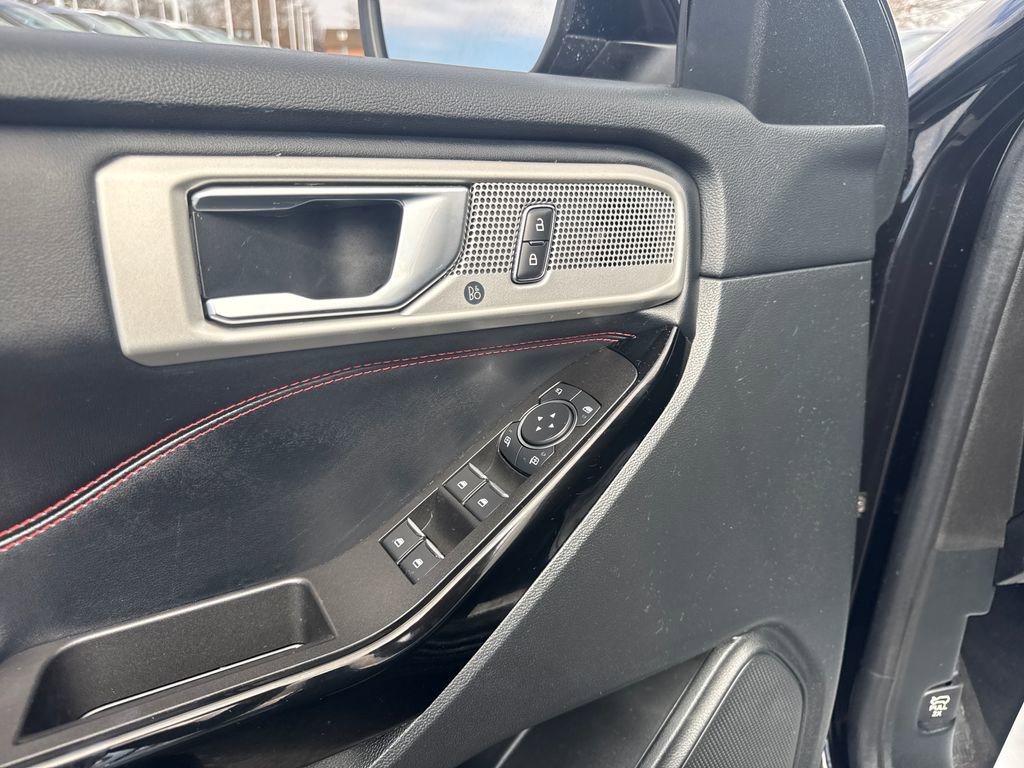 Used 2022 Ford Explorer ST-Line w/ Class IV Trailer Tow Package image 31