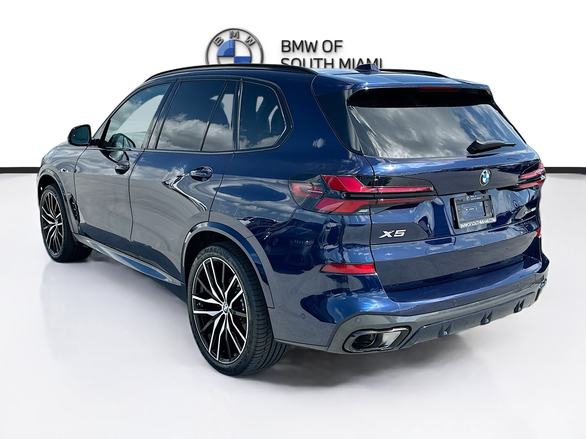 Used 2026 BMW X5 sDrive40i w/ M Sport Package RWD image 5