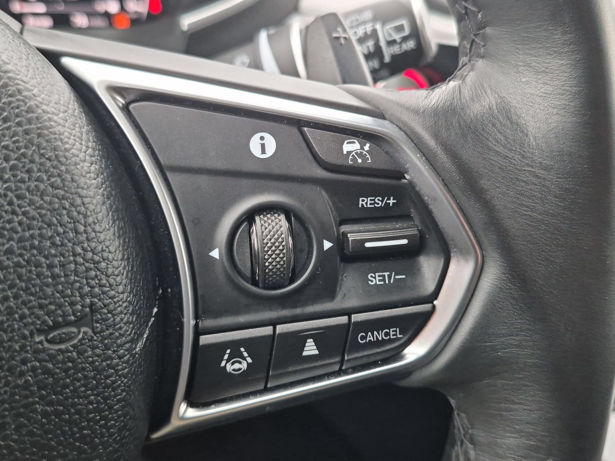 Used 2024 Acura MDX w/ Technology Package AWD/4WD image 15