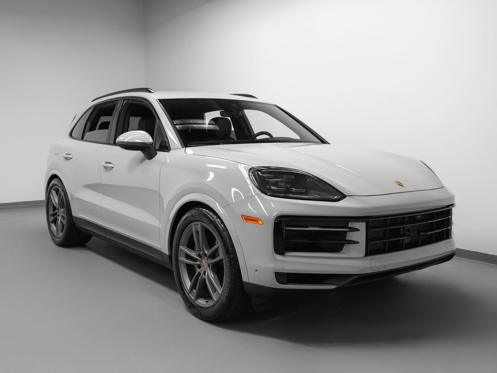 Certified 2025 Porsche Cayenne AWD/4WD image 10