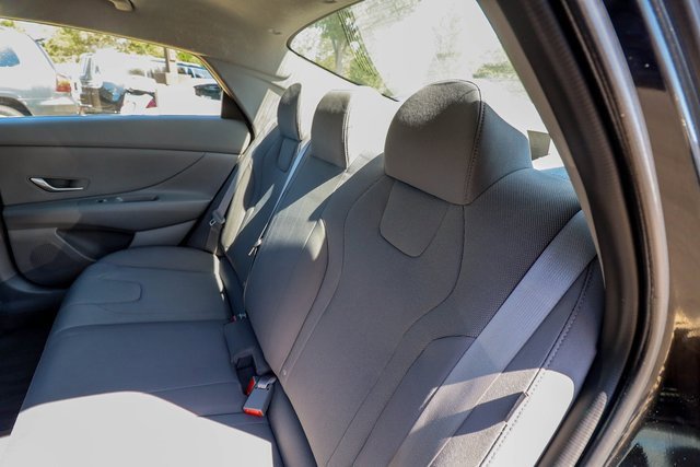 Used 2024 Hyundai Elantra SE image 36