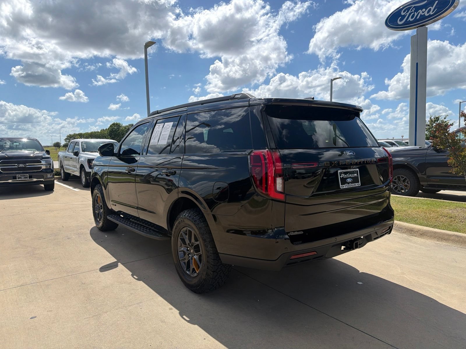 Used 2026 Ford Expedition Tremor AWD/4WD image 3