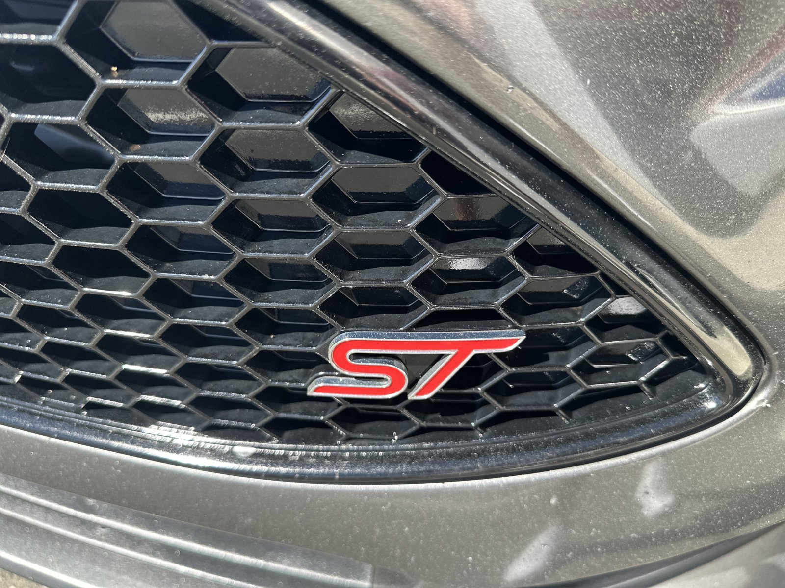Used 2018 Ford Focus ST image 5
