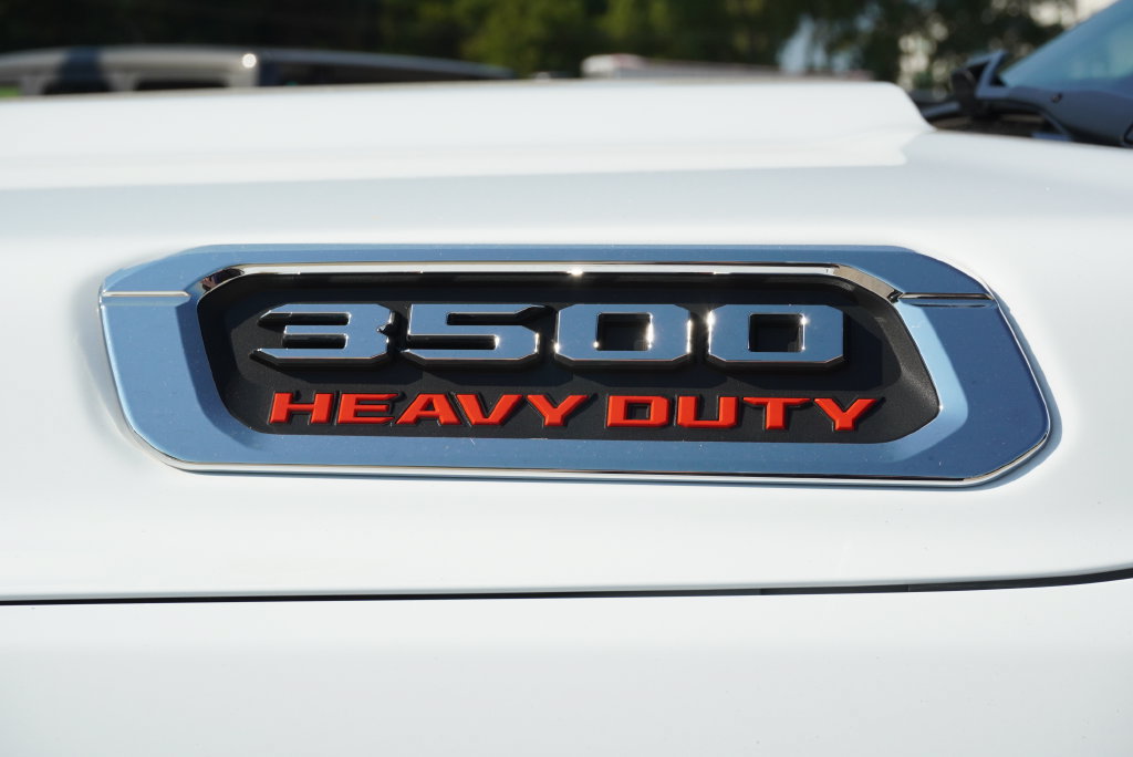 Used 2025 RAM 3500 Longhorn AWD/4WD image 9