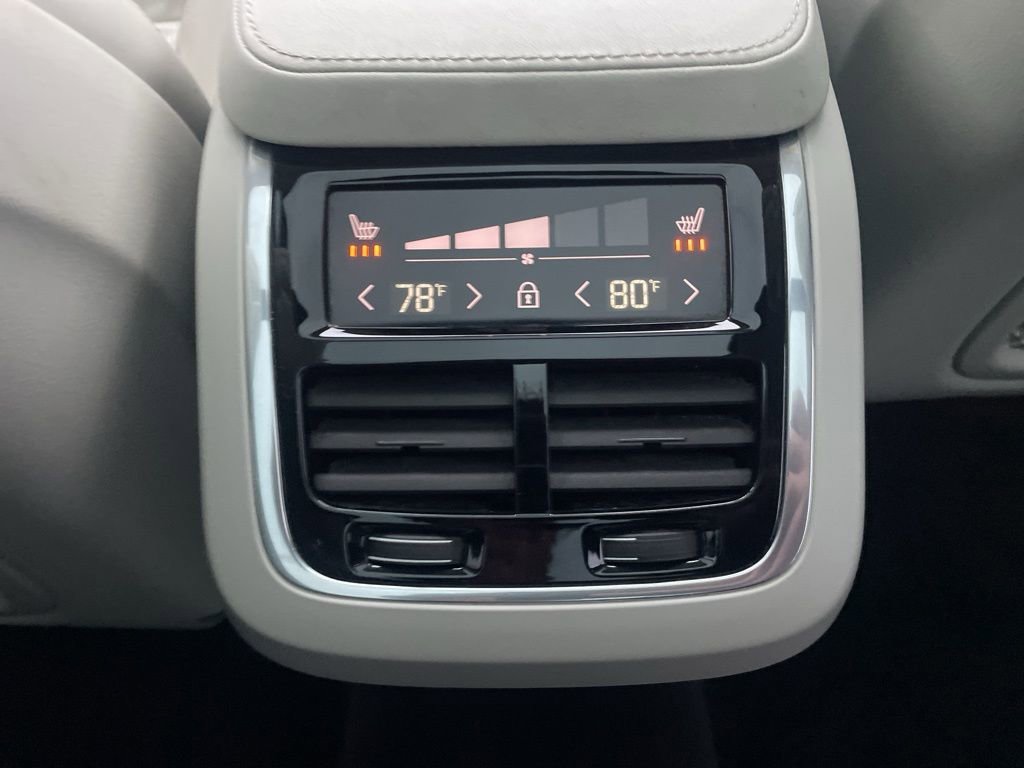 Certified 2024 Volvo XC90 B6 Ultimate image 23