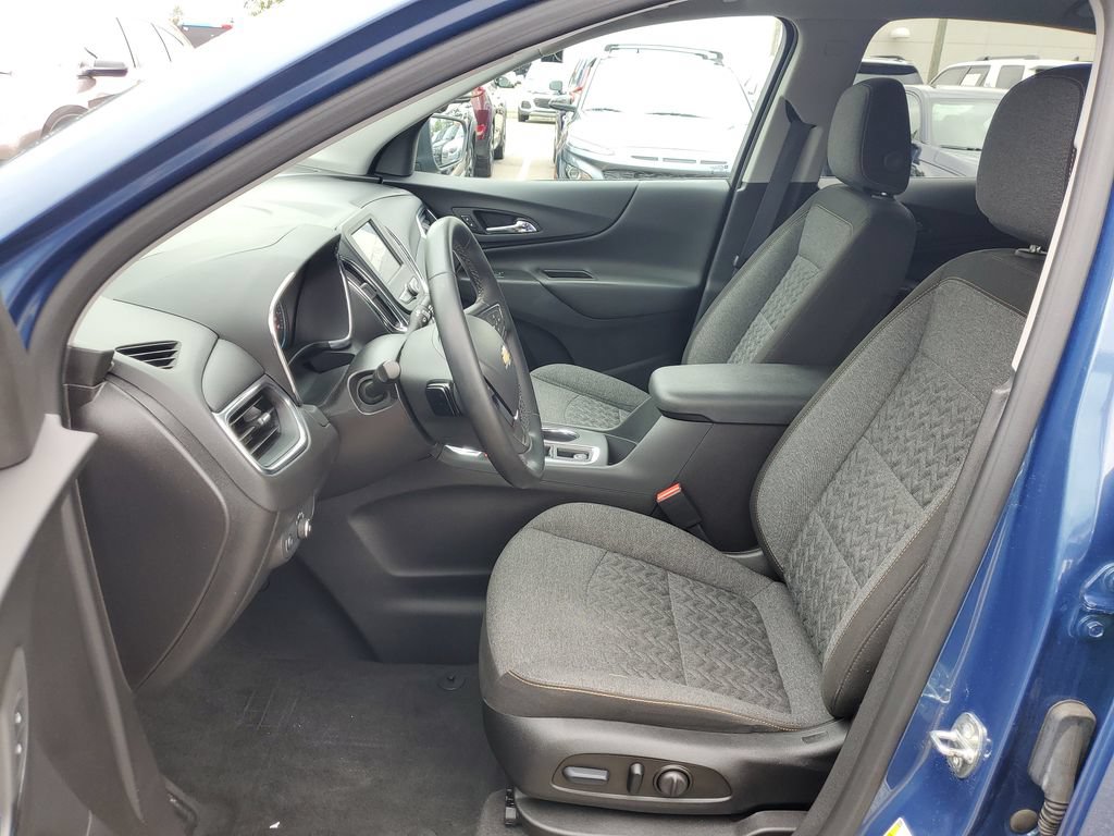Used 2024 Chevrolet Equinox LT w/ LPO, Floor Liner Package FWD image 10