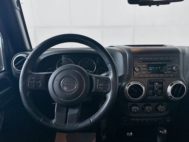 Used 2016 Jeep Wrangler Unlimited Sahara w/ Connectivity Group image 20
