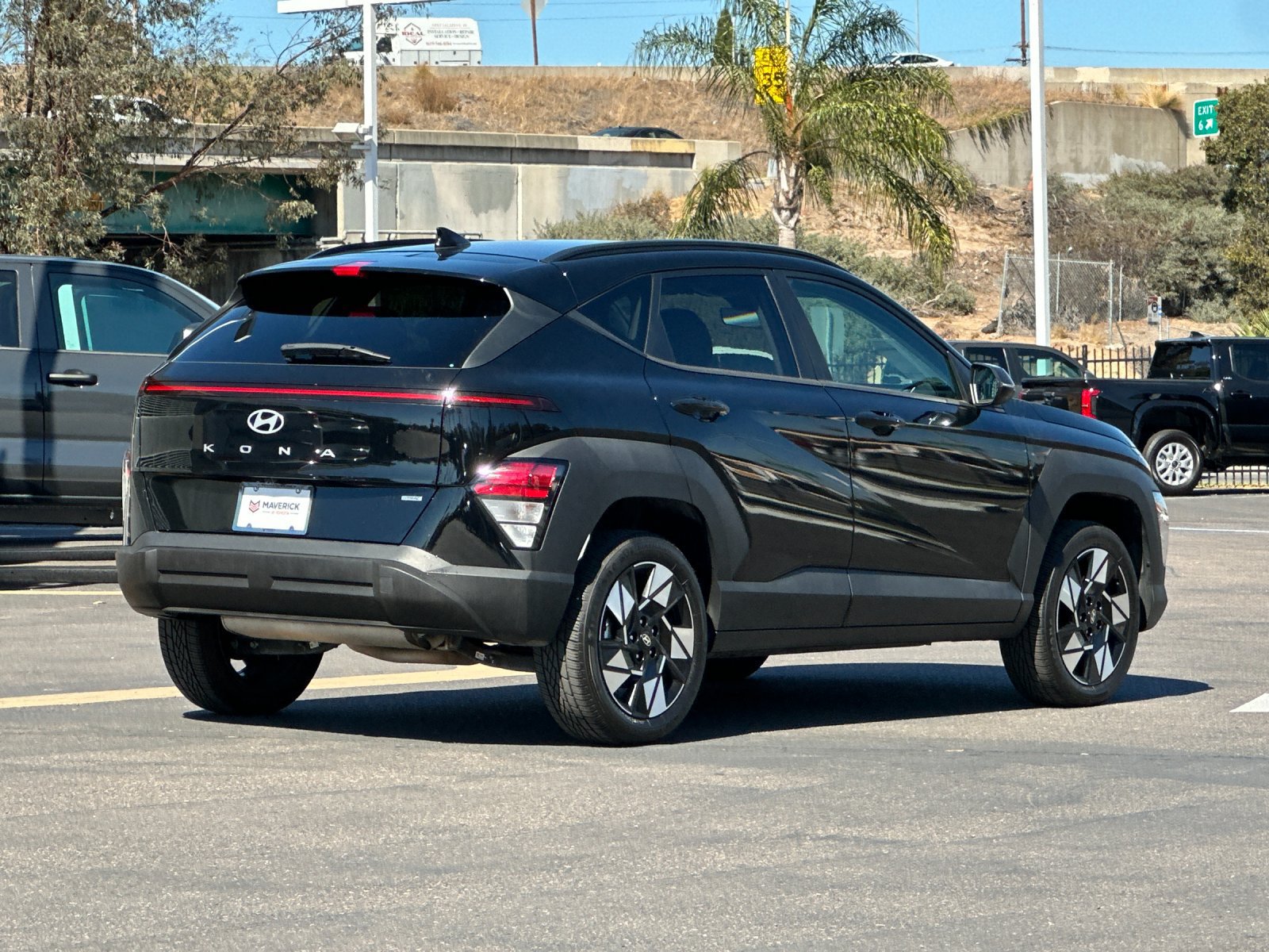 Used 2024 Hyundai Kona SEL AWD/4WD image 5