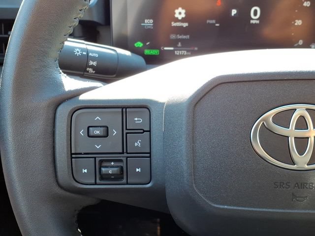 Used 2026 Toyota RAV4 XLE Premium AWD/4WD image 21