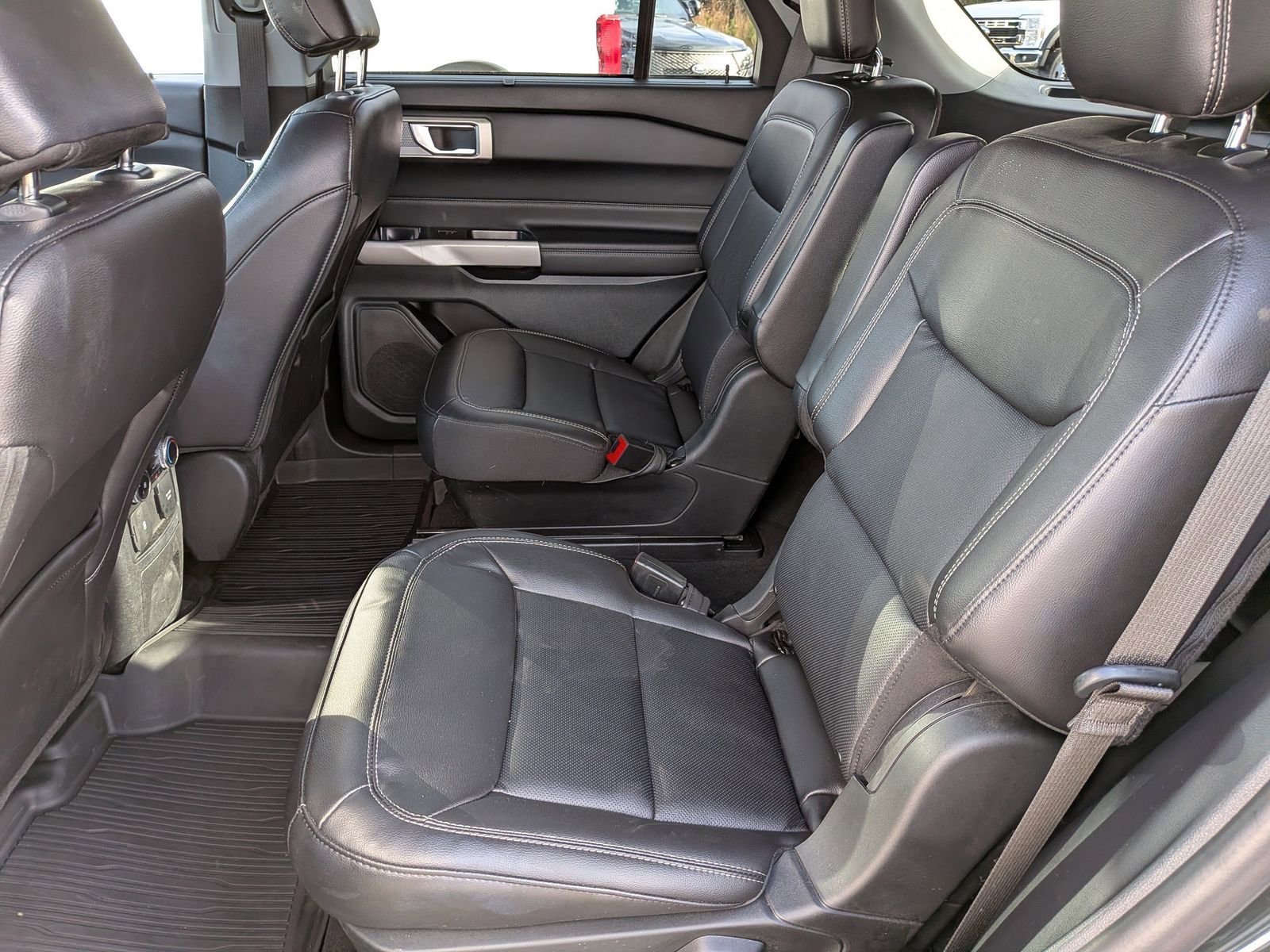 Certified 2023 Ford Explorer Limited w/ Equipment Group 301A image 14