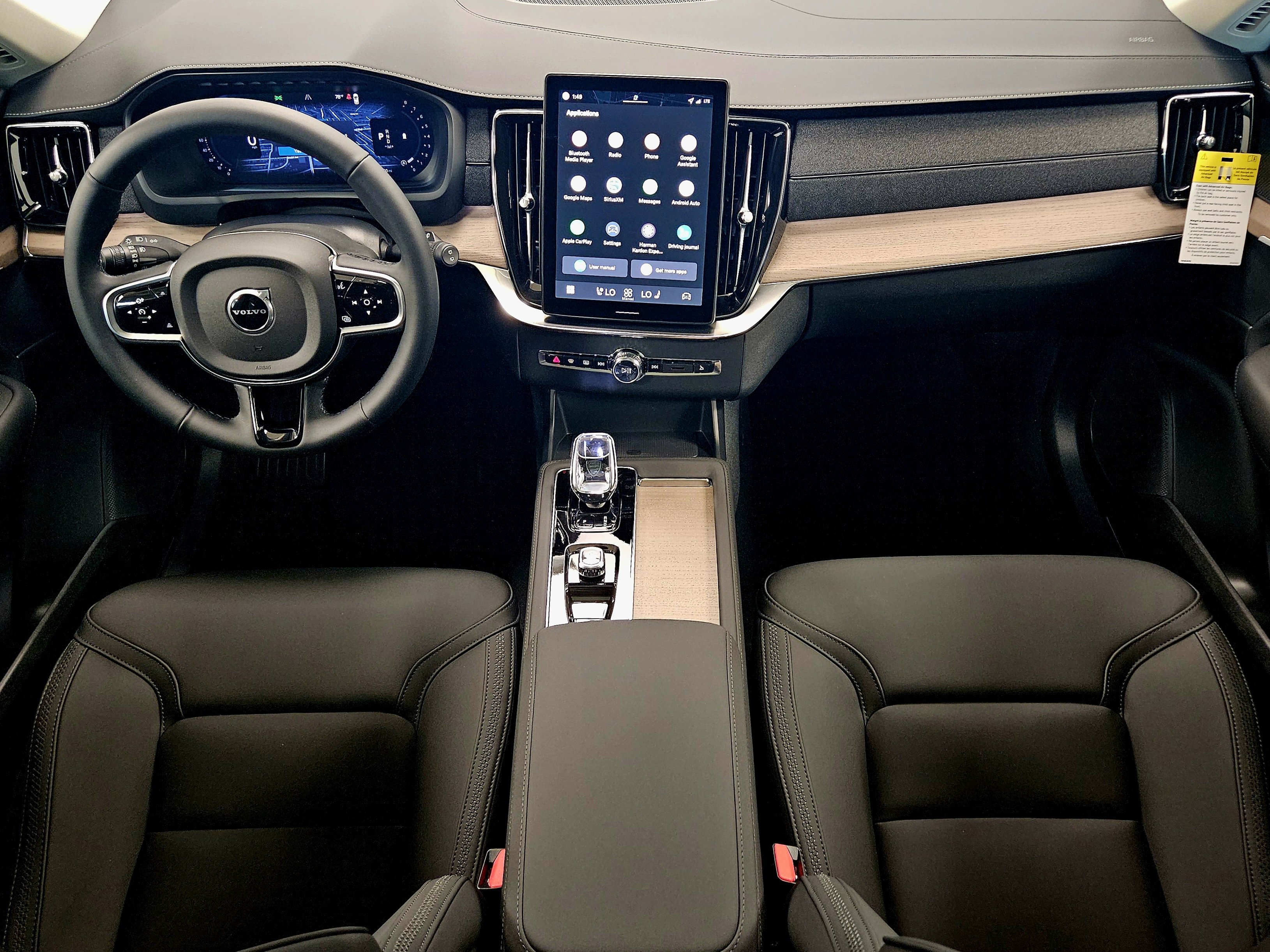 New 2026 Volvo XC90 B6 Plus w/ Protection Package Premier AWD/4WD image 12