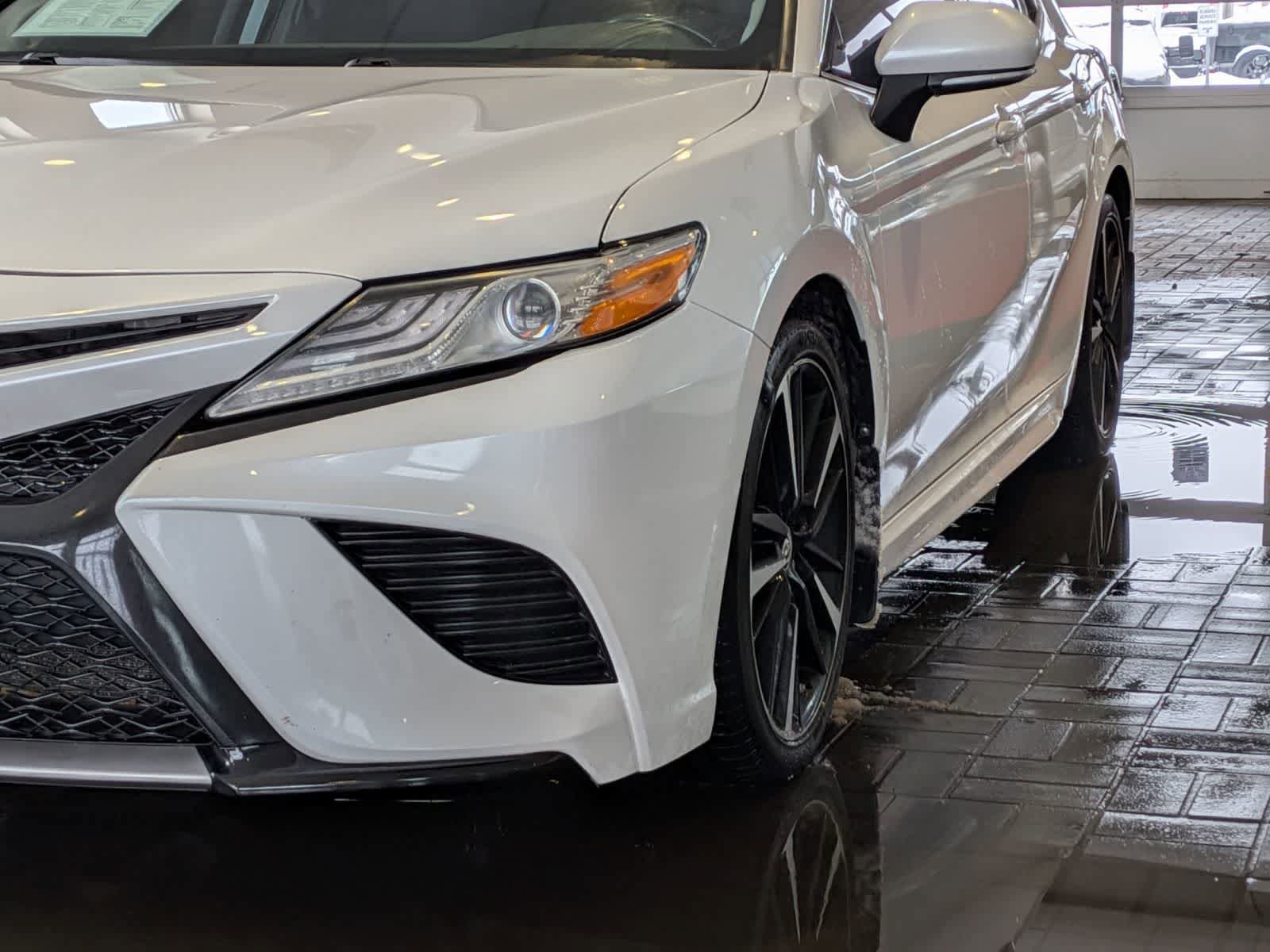 Used 2019 Toyota Camry XSE FWD image 10