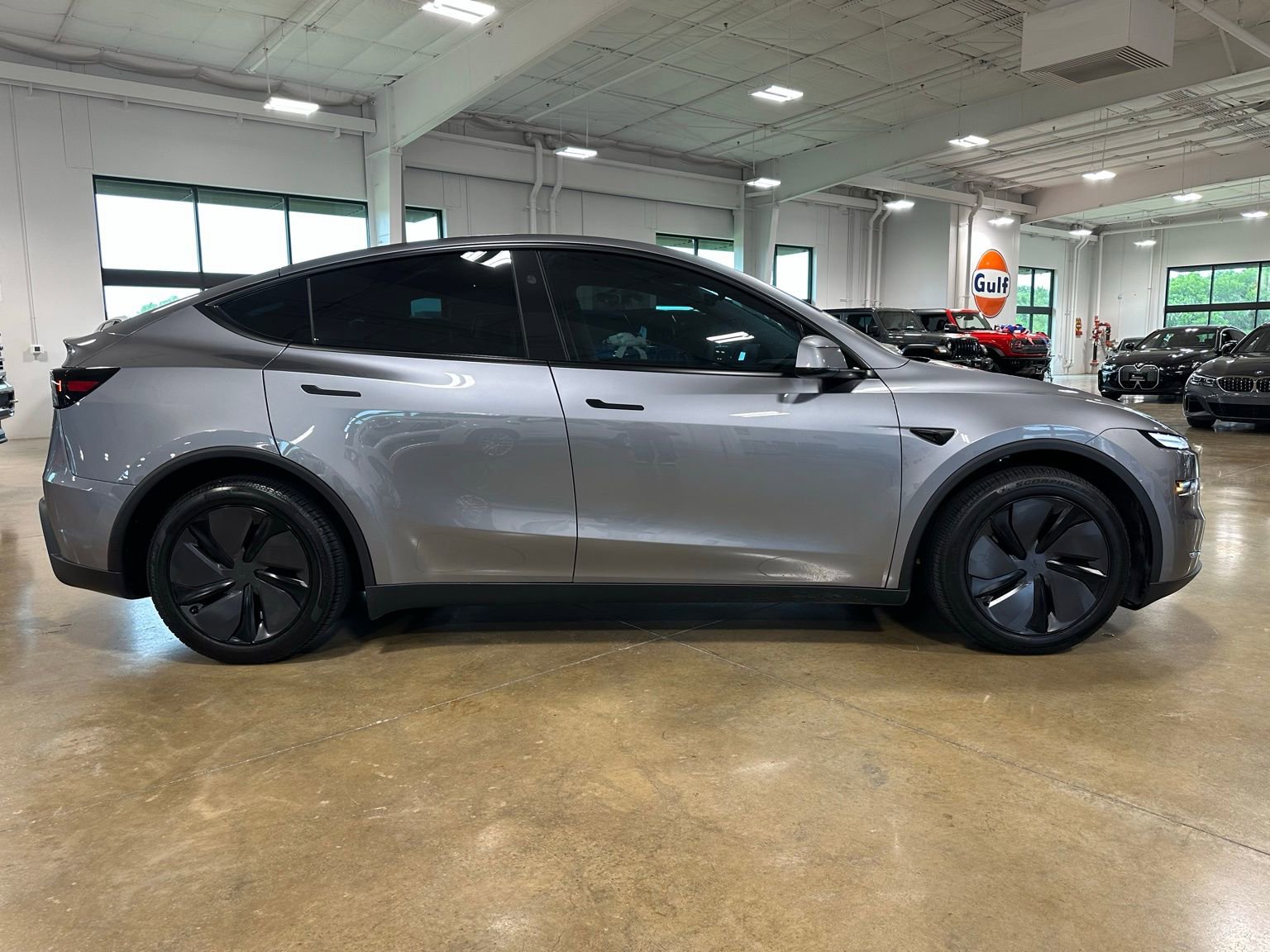 Used 2026 Tesla Model Y Long Range AWD/4WD image 9