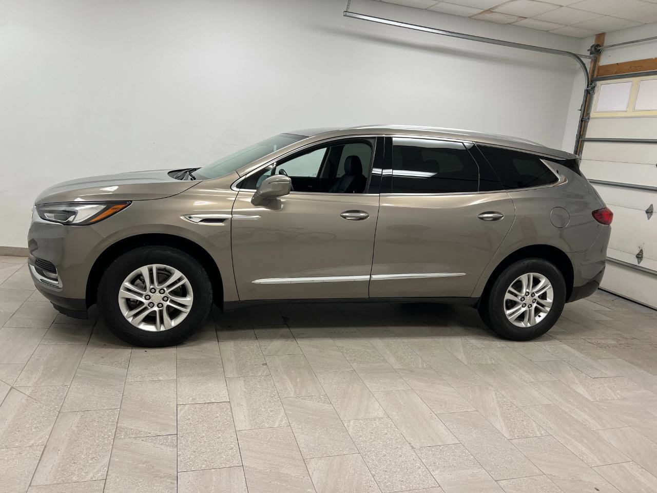 Used 2019 Buick Enclave Essence FWD image 5