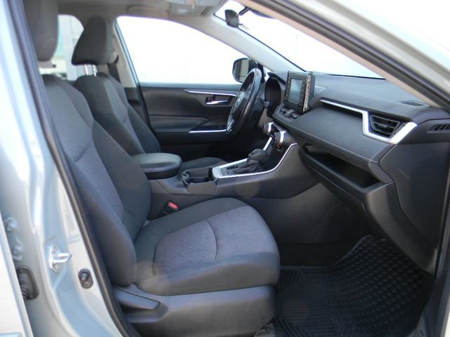 Used 2019 Toyota RAV4 XLE AWD/4WD image 22