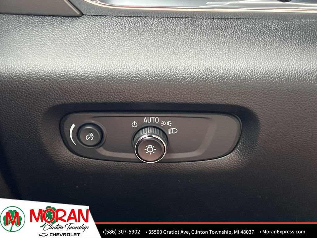 Certified 2023 Chevrolet Traverse LT FWD image 28