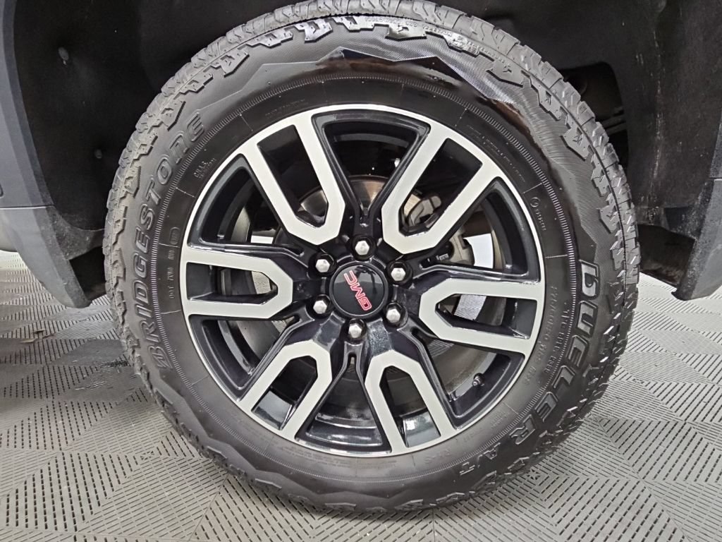 Certified 2025 GMC Sierra 1500 AT4 w/ AT4 Premium Package AWD/4WD image 46