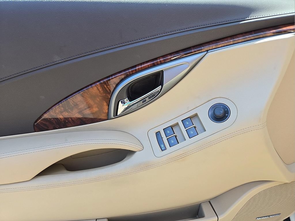 Used 2013 Buick LaCrosse Touring FWD image 10